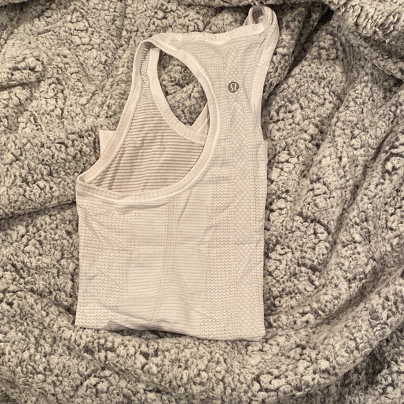 Lululemon tank top ! - Picture 3 of 3